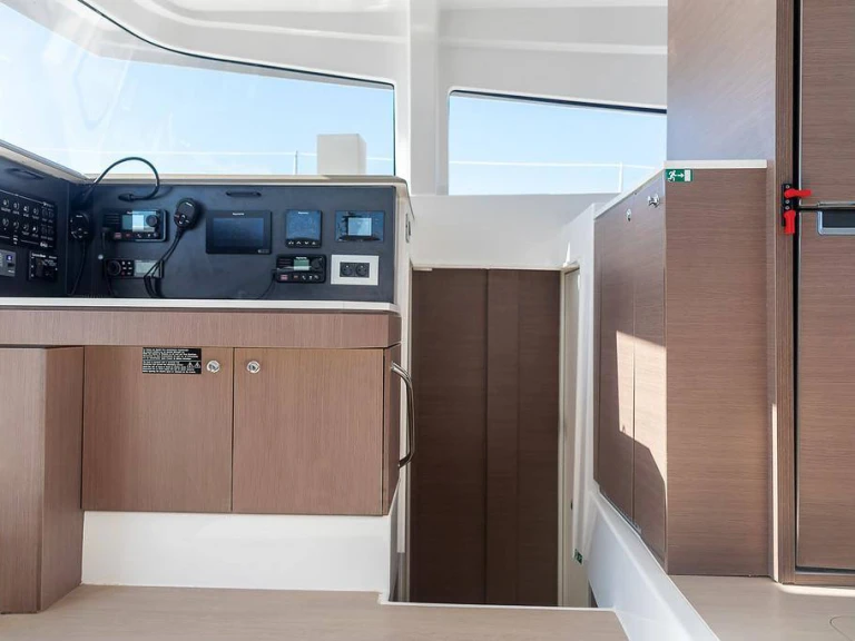 Catamaran for rent Préveza at the best price