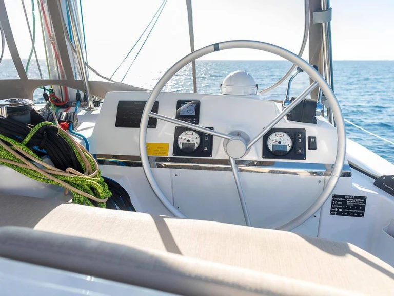 Bali Bali 4.2 charter bareboat or captained in  Préveza