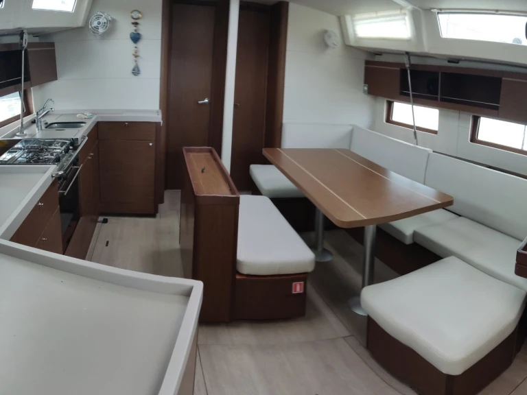 Bénéteau Oceanis 46.1 charter bareboat or captained in  Plataniás