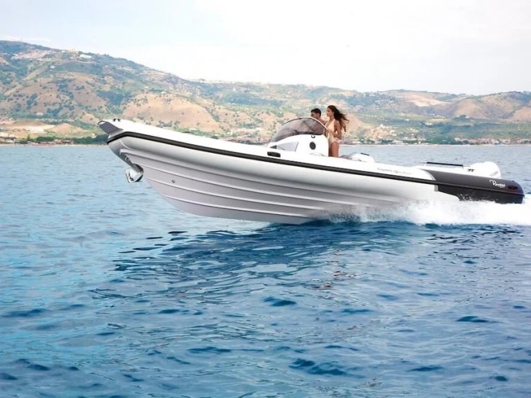 Ranieri International  CAYMAN 31 charter bareboat or captained in  Cogolin