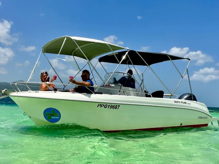 Motorboat rental with or without captain Pacific Craft Sainte-Rose