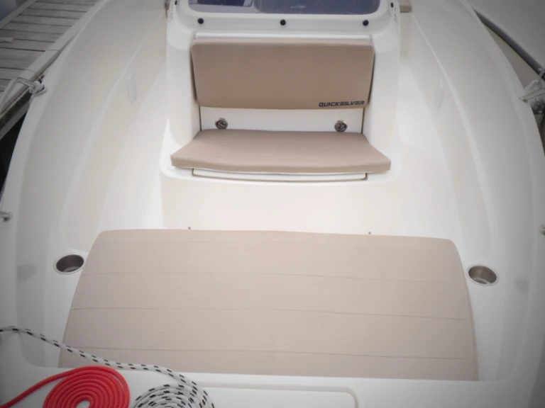 Motorboat for rent La Baule-Escoublac at the best price