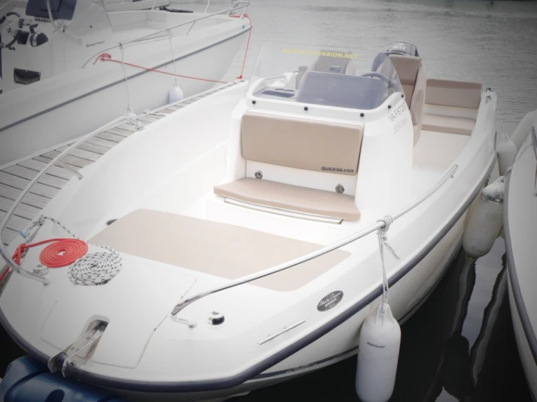 Quicksilver Quicksilver 555 Open charter bareboat or captained in  La Baule-Escoublac