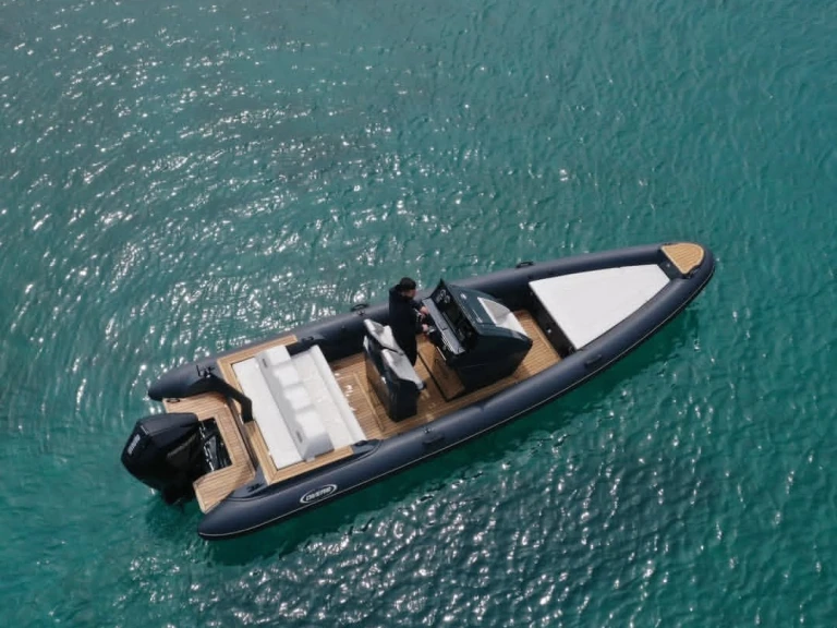 Bareboat Rental Motorboat DIVERIB with a boat licence