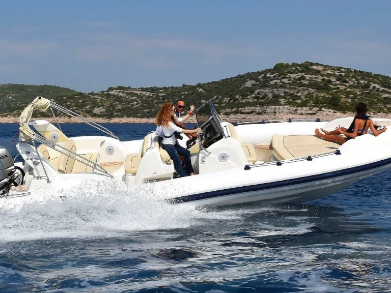 Boat rental Marlin Boat 26 in Medulin on Samboat