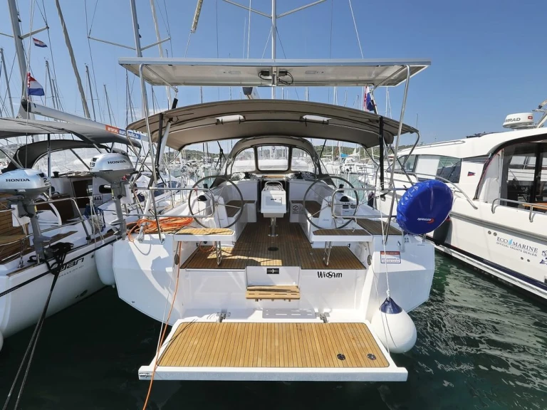Sailboat for rent Biograd na Moru at the best price