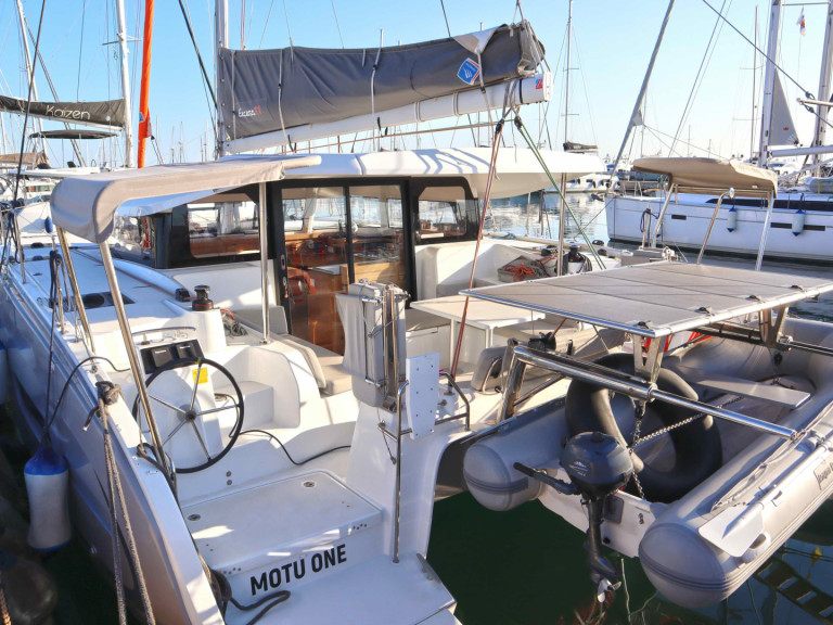 Rent a Excess Excess 11 Néa Péramos