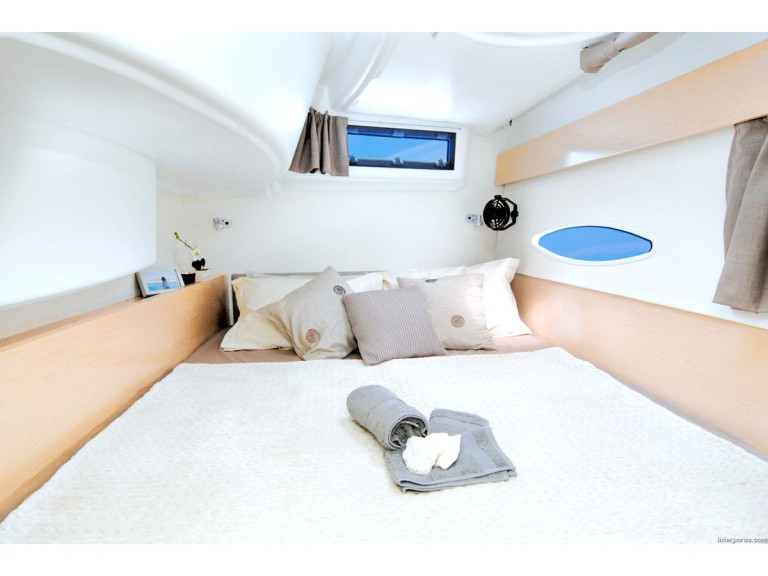 Yacht charter Marseille cheap Lipari 41