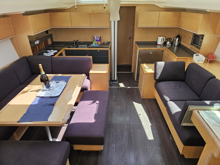 Sailboat rental in Kaštela - Bavaria Bavaria C57 Holiday