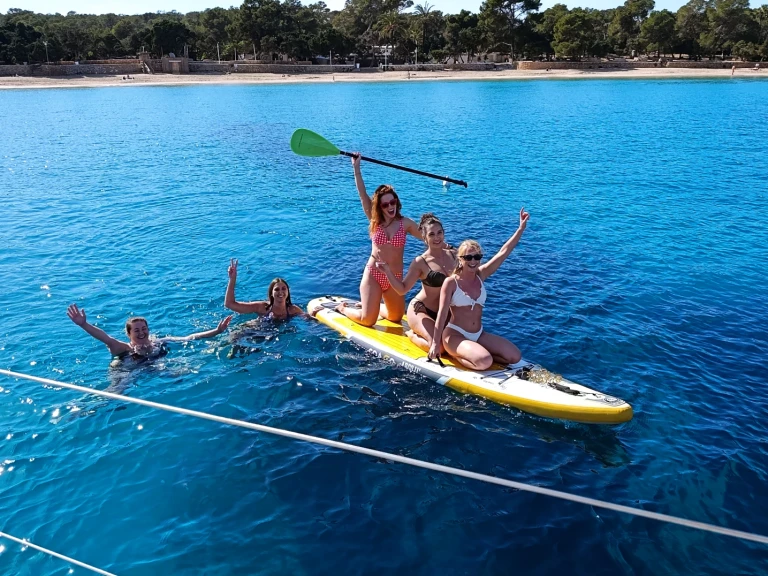 Sailboat rental in Sant Antoni de Portmany - Jeanneau Sun Odyssey 44