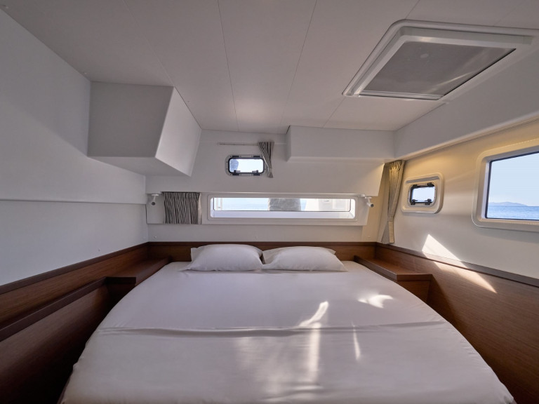 Lagoon Lagoon 42 in Santorini (Island) on SamBoat