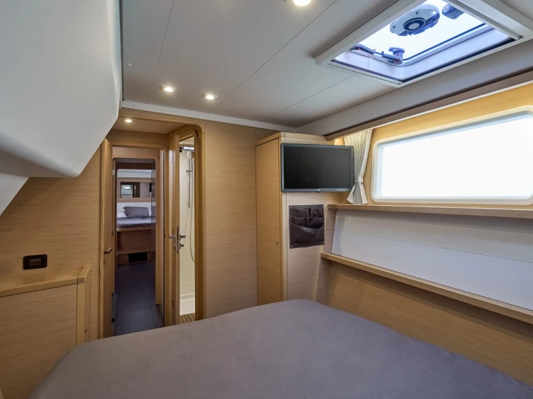 Yacht charter Santorini (Island) cheap Lagoon 42