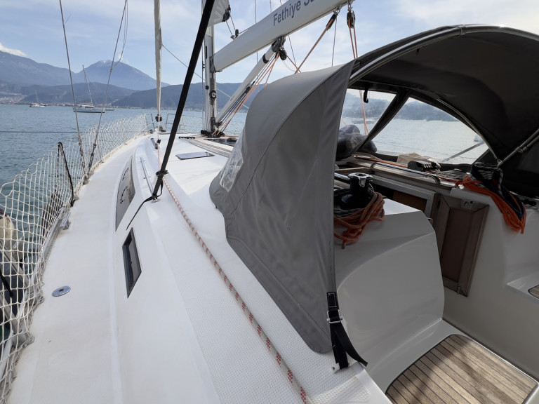 Bareboat Rental Sailboat Bavaria with a boat licence