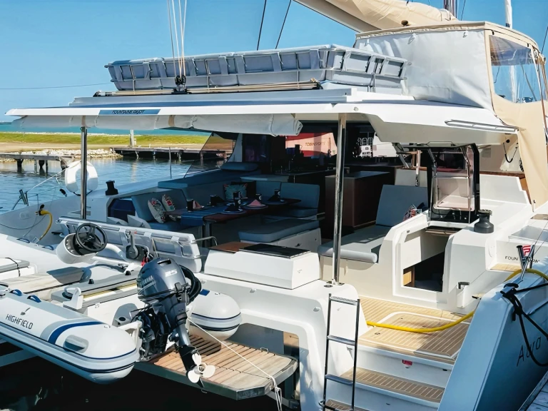 Rent a Fountaine Pajot Aura 51 Belize City