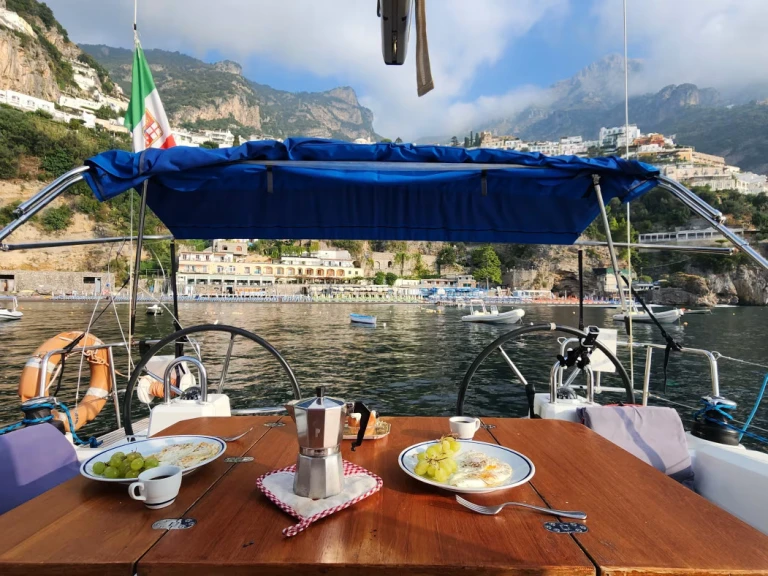 Sailboat rental with or without captain Bénéteau Furnari