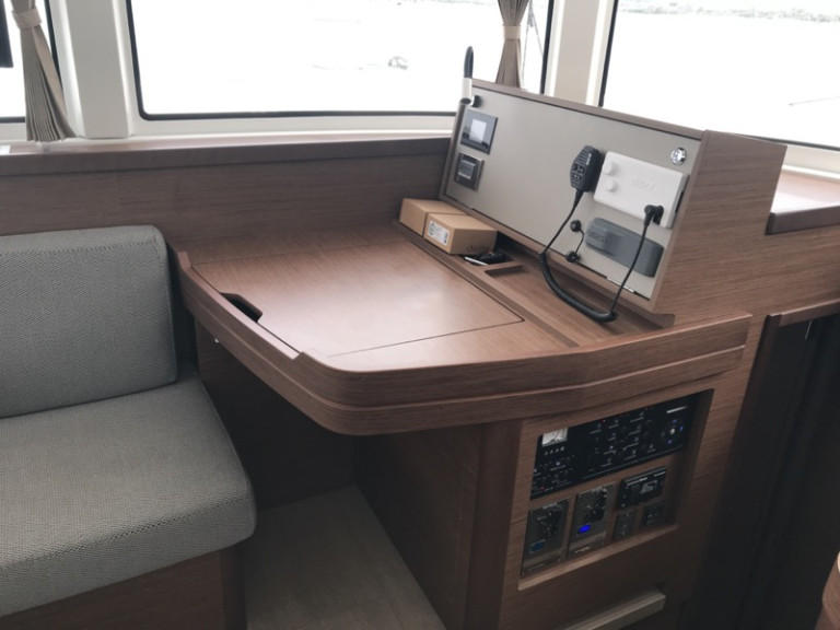 Yacht charter San Teodoro cheap Lagoon 42