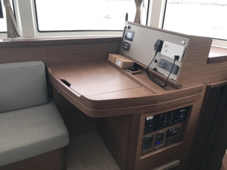 Yacht charter San Teodoro cheap Lagoon 42