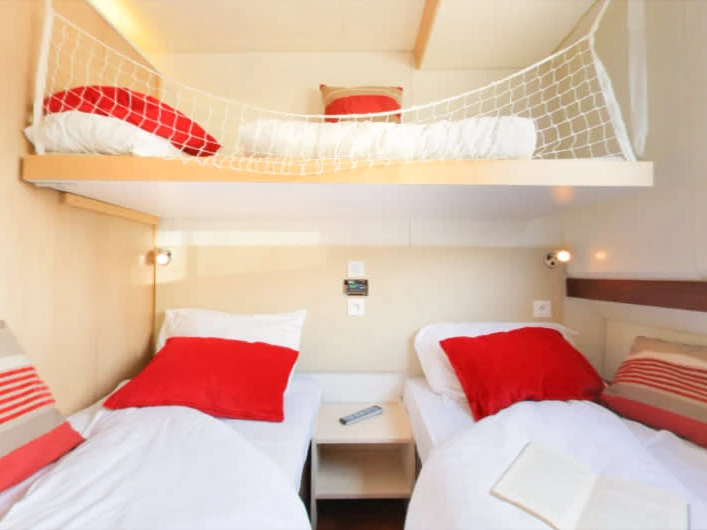 Motorboat rental with or without captain Le Boat Castelnaudary