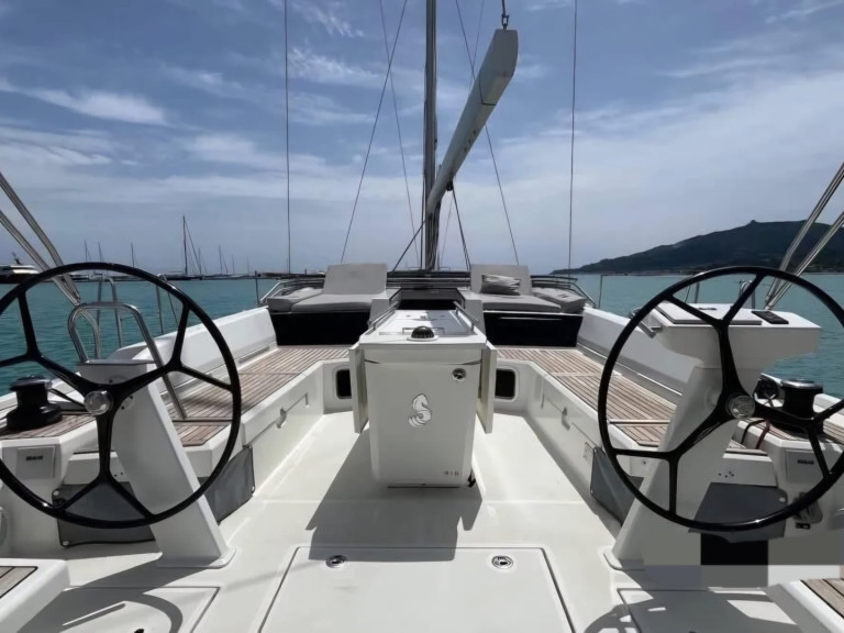Bareboat Rental Sailboat Bénéteau with a boat licence