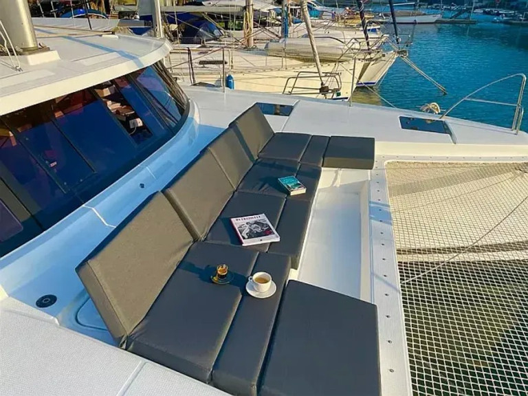 Catamaran rental with or without captain Fountaine Pajot Primošten