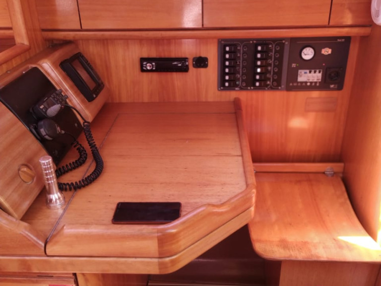 Sailboat rental with or without captain Bavaria Lefkáda