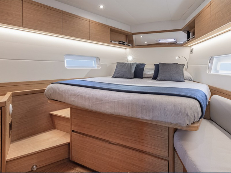 Boat rental  Grand Soleil 48 in Castellammare del Golfo on Samboat