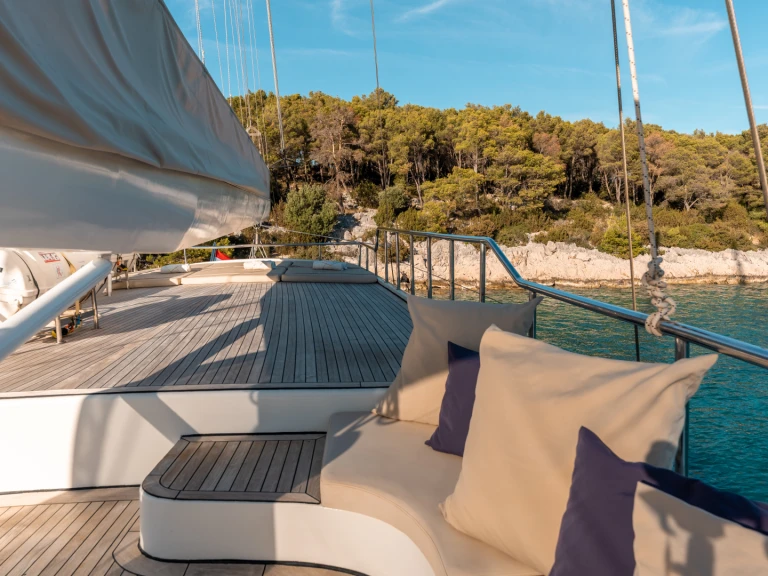 Bareboat Rental Sailboat  with a boat licence