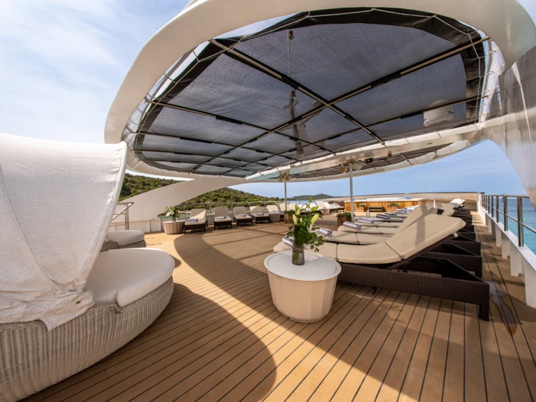 Luxury Yacht rental with or without captain  Split