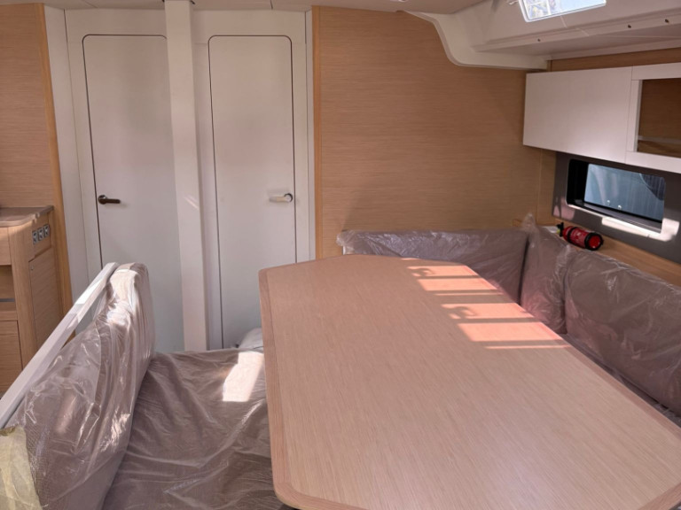 Bareboat Rental Sailboat Dufour with a boat licence