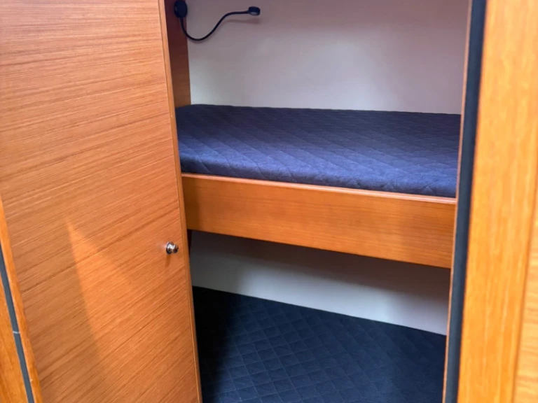 Bareboat Rental Sailboat Dufour with a boat licence