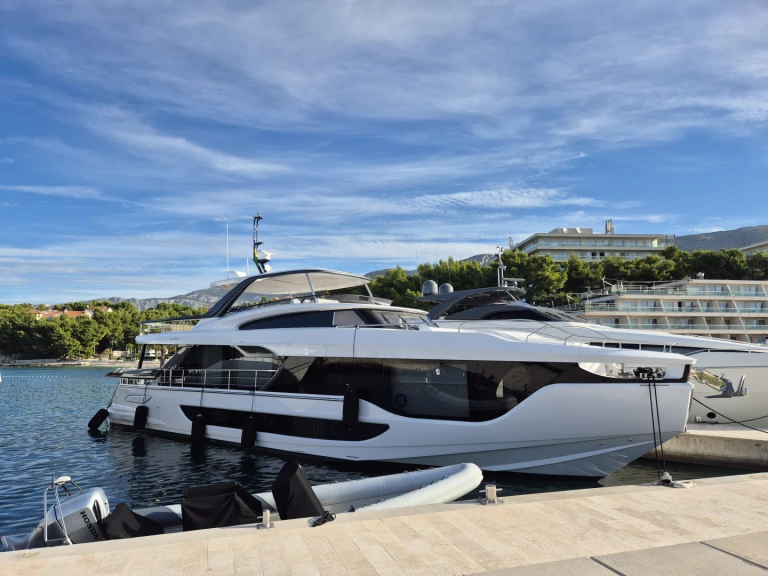 Luxury Yacht rental in Šibenik - Azimut Azimut Grande 26M