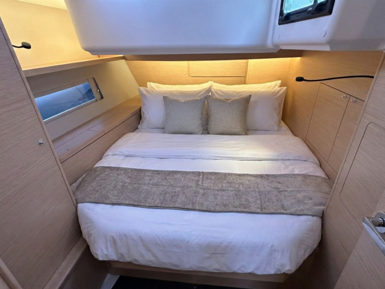 Boat rental Dufour Dufour 470 in Salerno on Samboat