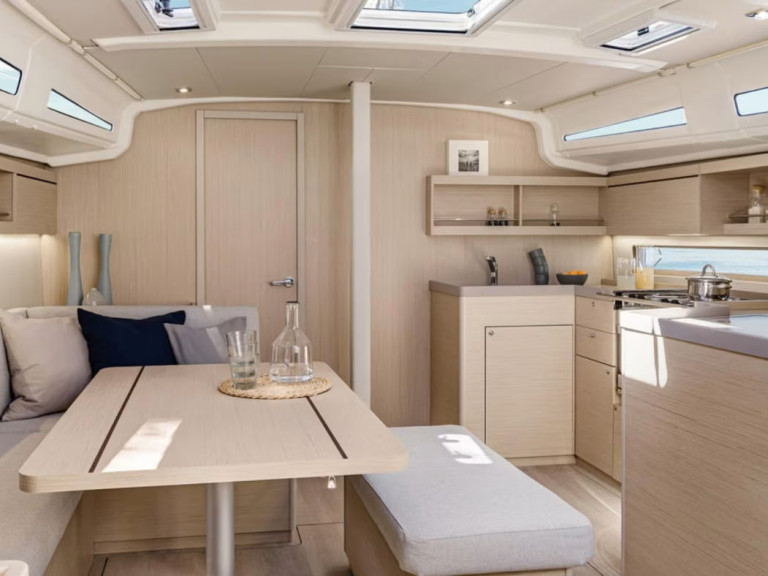 Sailboat rental in Road Town - Bénéteau Oceanis 41.1