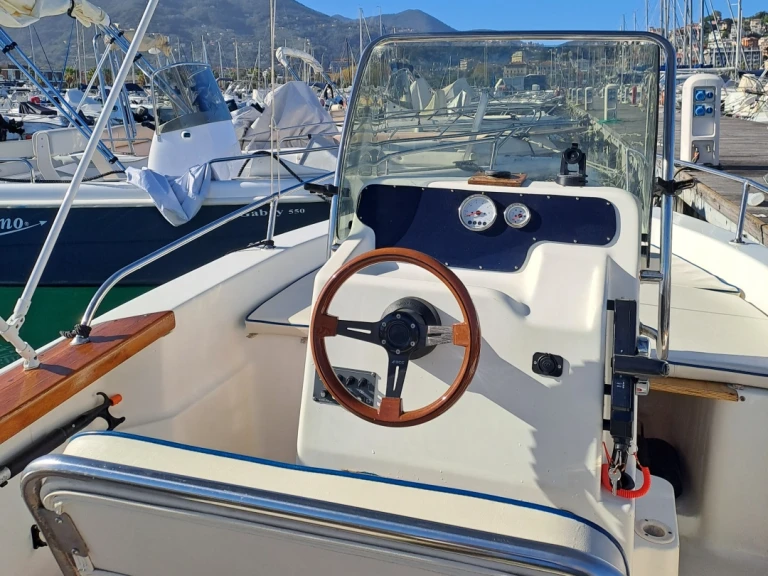Motorboat rental in La Spezia - Ranieri Azzura