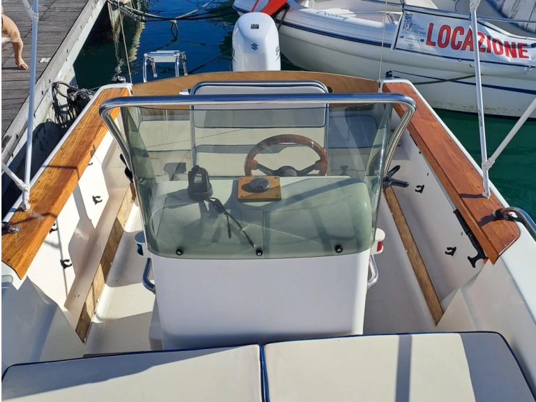 Boat rental Ranieri Azzura in La Spezia on Samboat