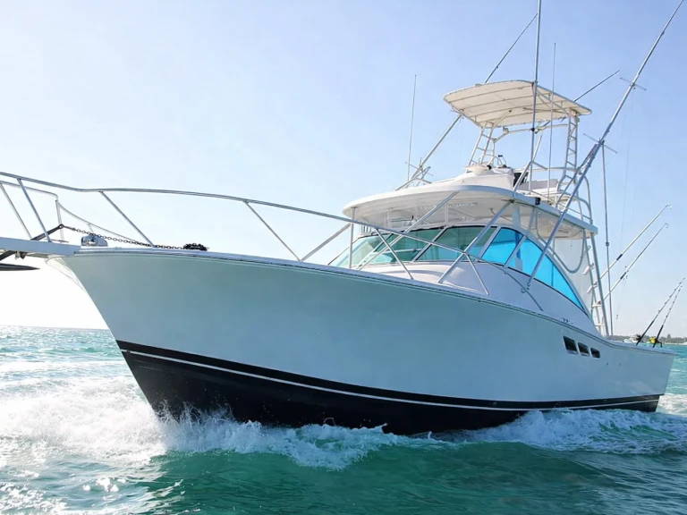 Bareboat Rental Motorboat Custom Made with a boat licence