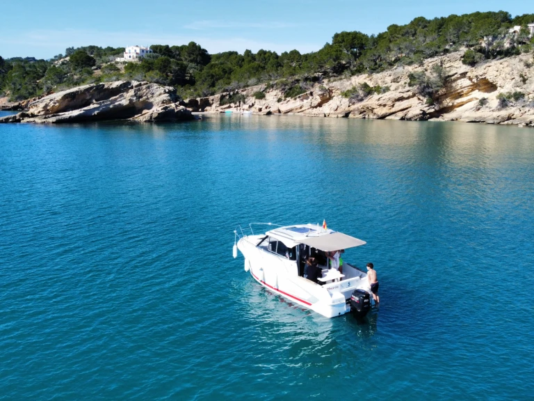 Bareboat Rental Motorboat Bénéteau with a boat licence