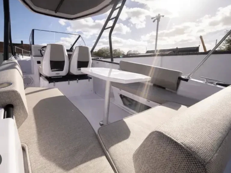 Motorboat for rent Santa Eulària des Riu at the best price