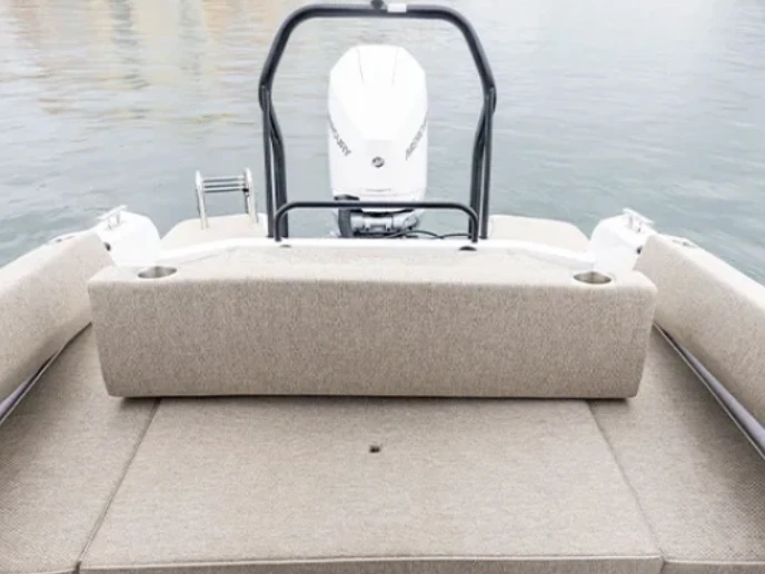 Rent a Axopar 25 Santa Eulària des Riu