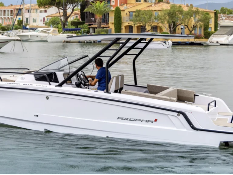 Boat rental Axopar 25 in Santa Eulària des Riu on Samboat