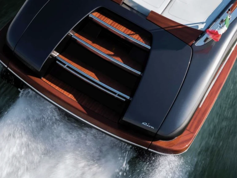 Motorboat for rent Santa Eulària des Riu at the best price