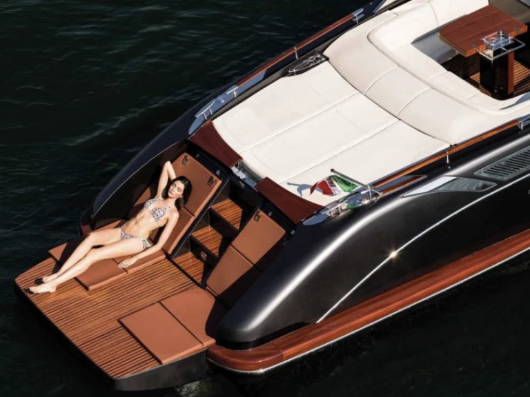 Riva Rivamare 38 charter bareboat or captained in  Santa Eulària des Riu