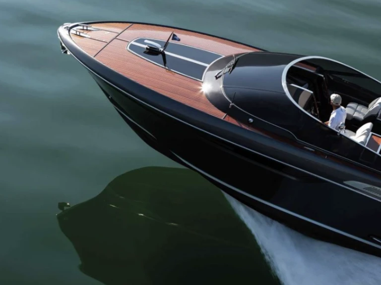 Riva Rivamare 38 in Santa Eulària des Riu on SamBoat