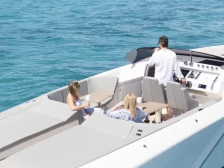 Boat rental Frausher Ghost in Santa Eulària des Riu on Samboat