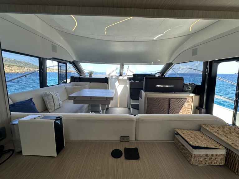 Motorboat rental in Santa Eulària des Riu - Prestige Yachts F49