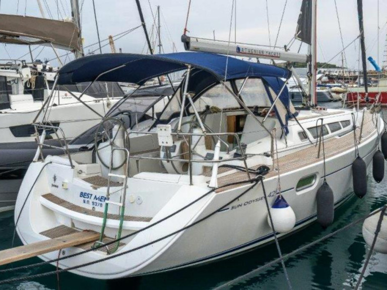 Sailboat rental in Néa Péramos - Jeanneau Sun Odyssey 42i