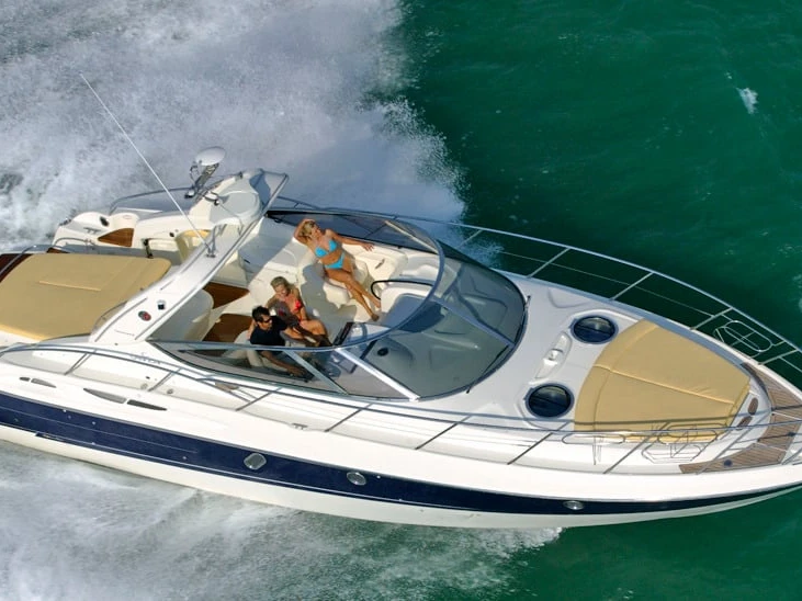 Motorboat for rent Cannes at the best price