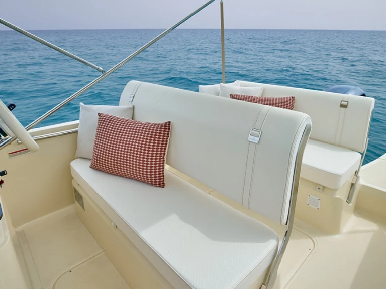 Motorboat rental in Fornells - Invictus  200SX