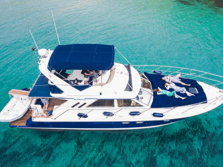 Yacht charter Cala en Bosch cheap Phantom 42