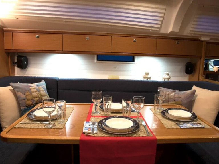 Bavaria Bavaria 41 Cruiser in Lefkáda on SamBoat